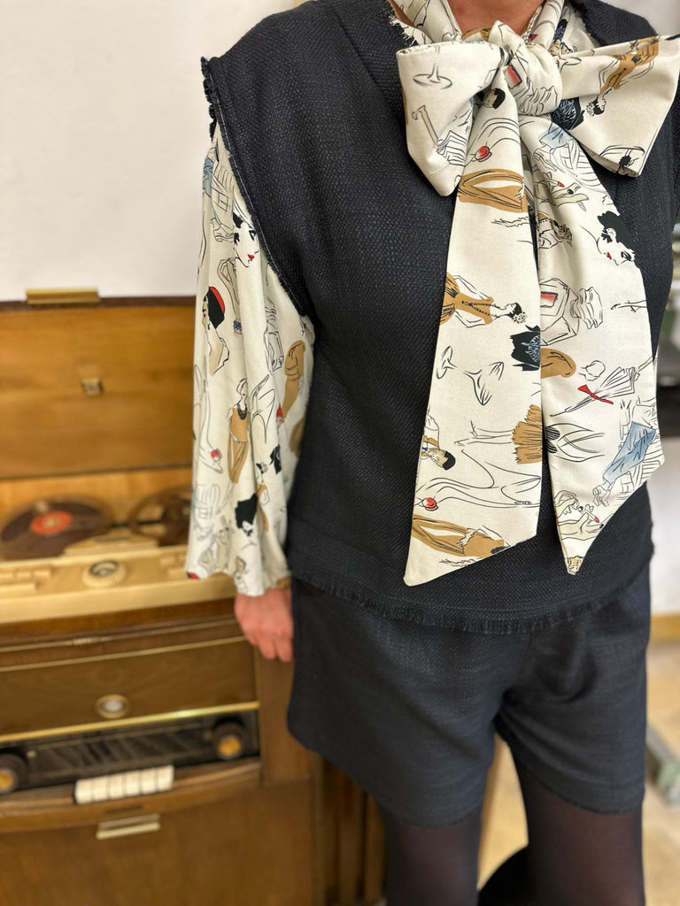 Nähbeispiel von unserem Chanel in der Farbe Schieferschwarz