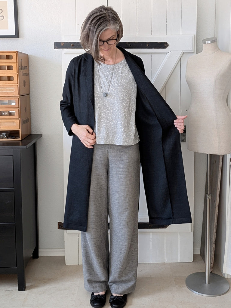 Designbeispiel von der Farbe Schieferschwarz