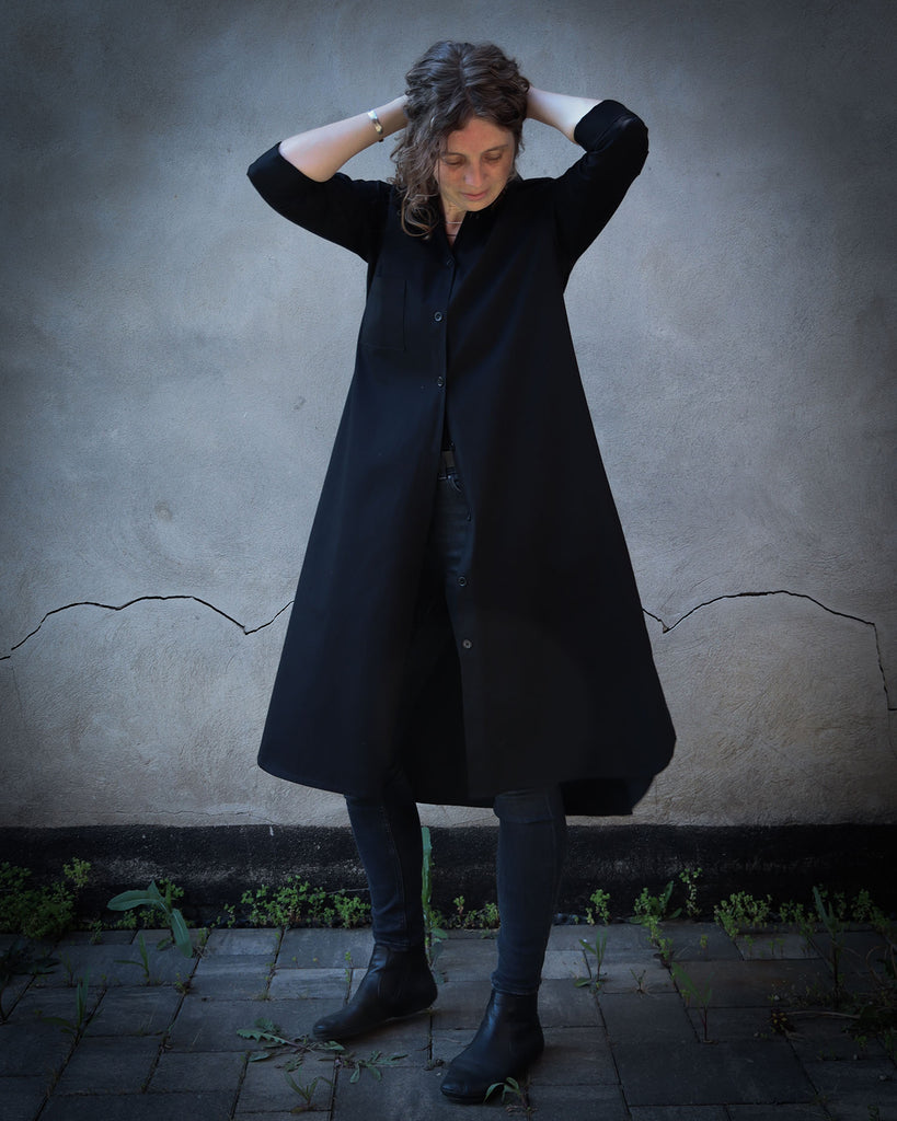 Nähbeispiel von unserem Cotton Stretch in der Farbe schwarz