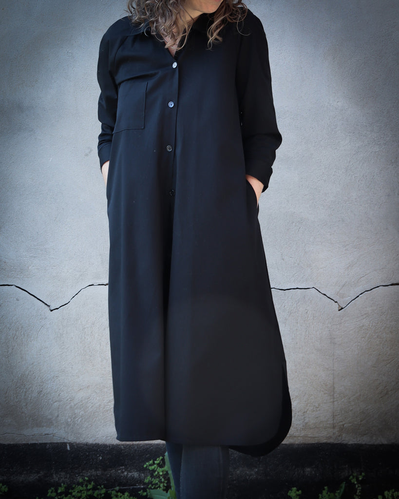 Nähbeispiel von unserem Cotton Stretch in der Farbe schwarz