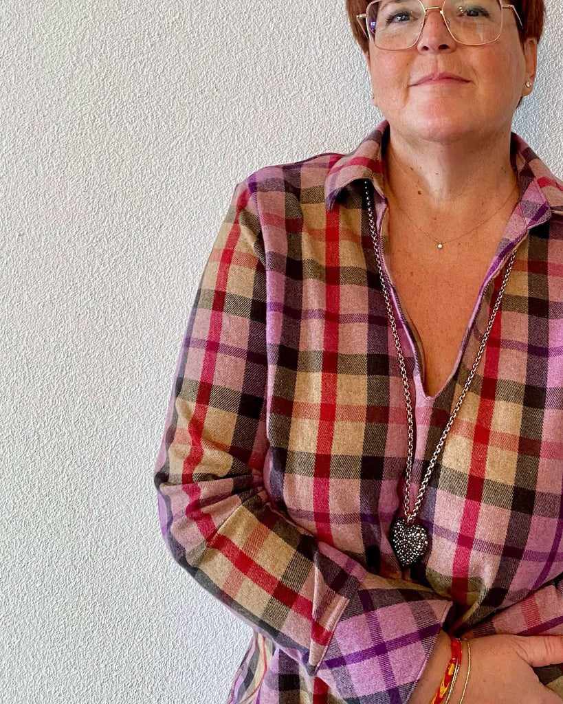 Designbeispiel unseres Flanellkaros als Bluse Flora von Lillesol und Pelle 