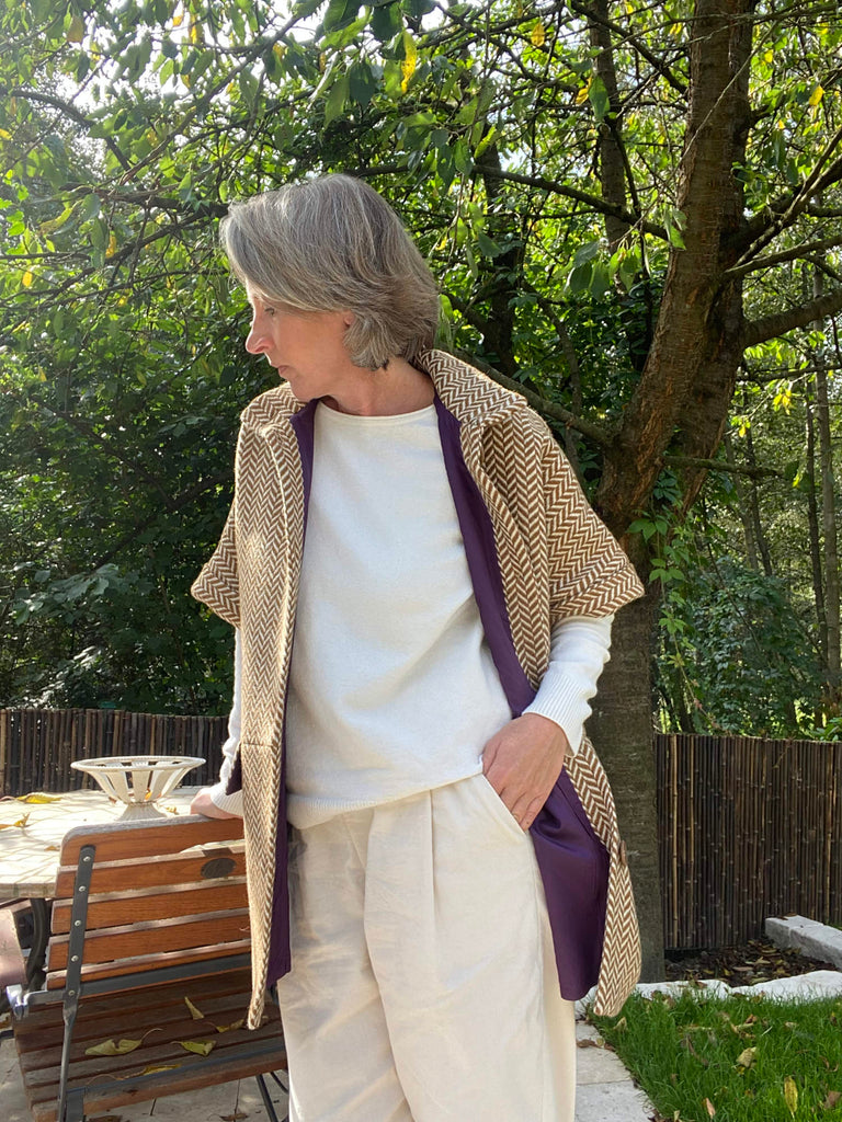 Nähbeispiel aus dem German Tweed Maxi Fischgrat in der Farbe Anis als Cap Sleeve Vest von The Assembly Line