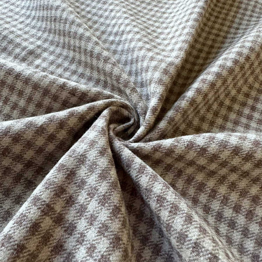 Nahaufnahme unseres Vichykaro Flanell in der Farbe Khaki
