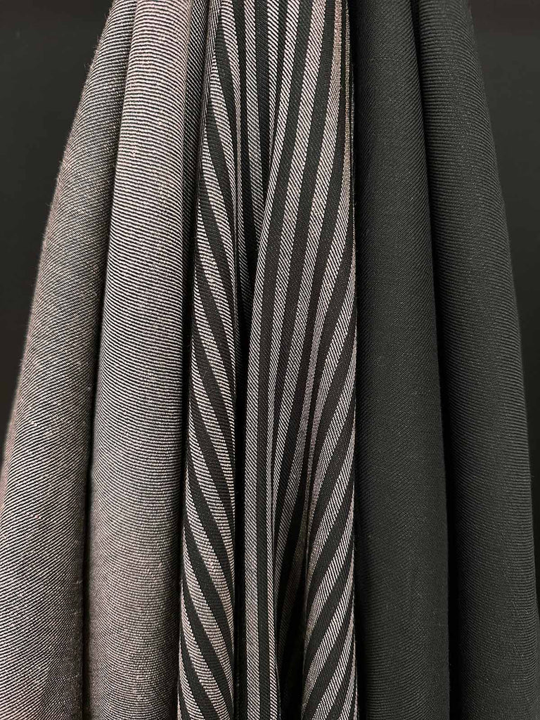 Kombinationsmöglichkeit unseres Wolle-Leinen-Mix in als Uni und Streifen in den Farben Schwarz und Beige