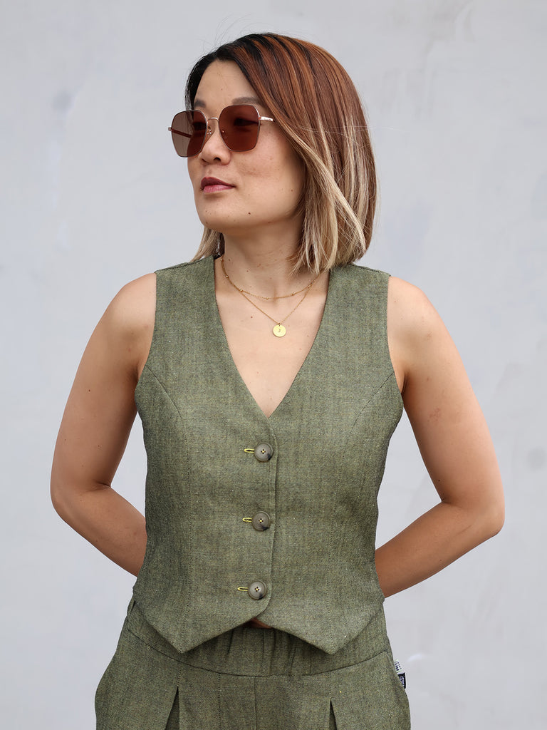 Nähbeispiel aus unserem Wolle-Leinen-Mix als Weste  