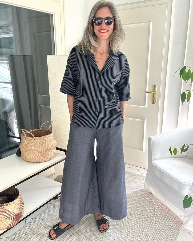 Nähbeispiel von unserem Wolle-Leinen-Mix als weite Hose und Reverkragenbluse