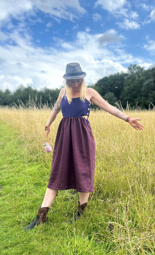 Nähbeispiel vom Wolle-Leinen-Mix als Streifen in Lila/Rot und Uni in Lila