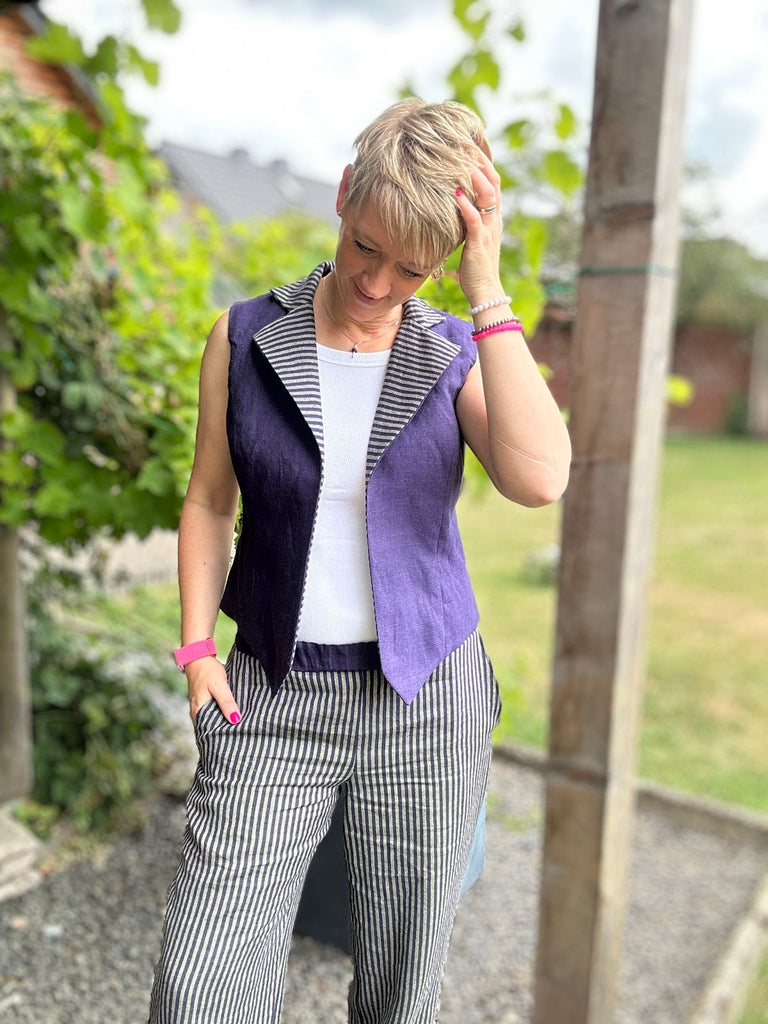 Nähbeispiel vom Wolle-Leinen-Mix als Uni und Streifen in der Farbkombi Lila/Lindgrün