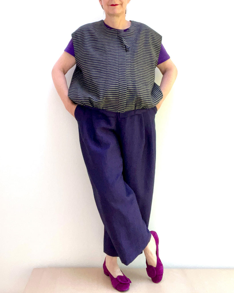 Nähbeispiel vom Wolle-Leinen-Mix als Streifen in Lila/Lindgrün und Uni in Lila