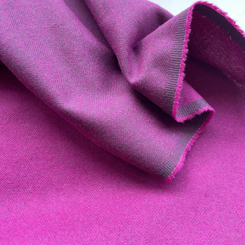 Abseitenfischgrat in der Farbe Fuchsia