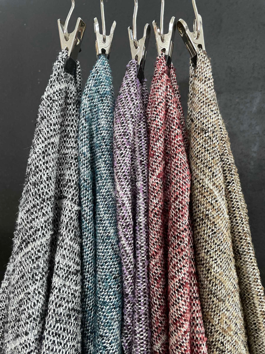 Alle Farben der Bouclé -Kollektion nebeneinander