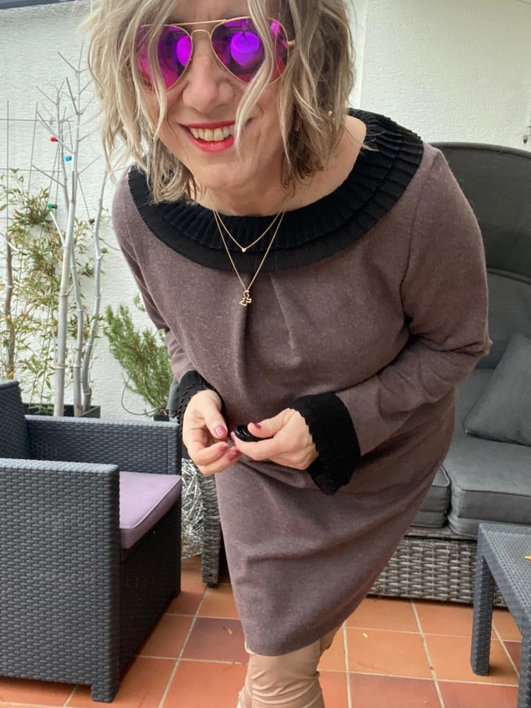 Nähbeispiel Abseitenfischgrat Malve als Kleid Liva